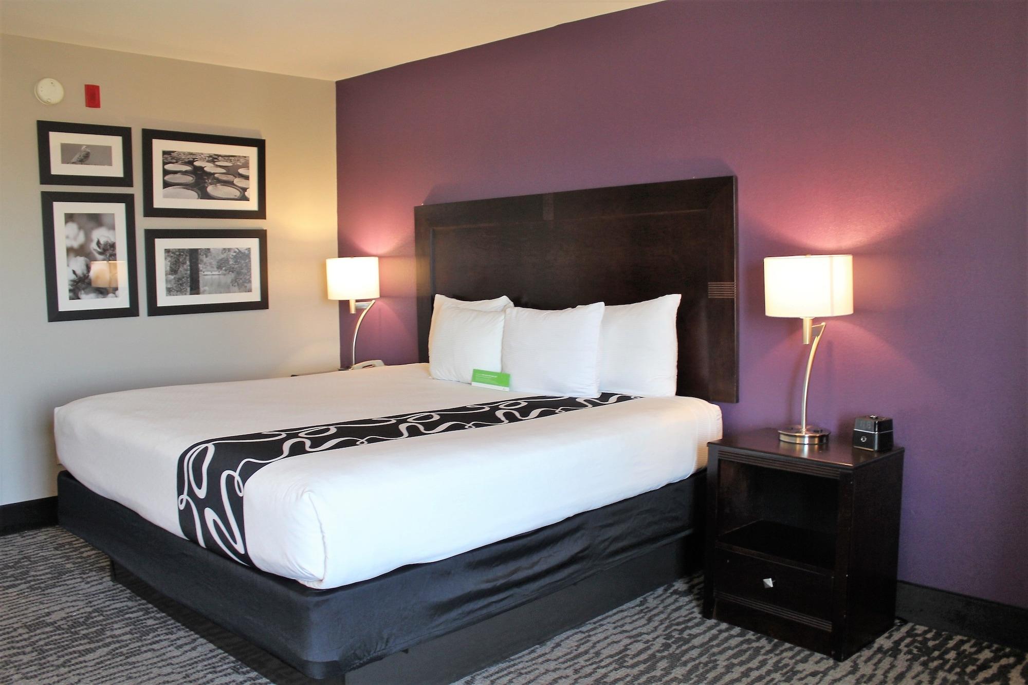 La Quinta By Wyndham Huntsville Airport Madison Exterior photo
