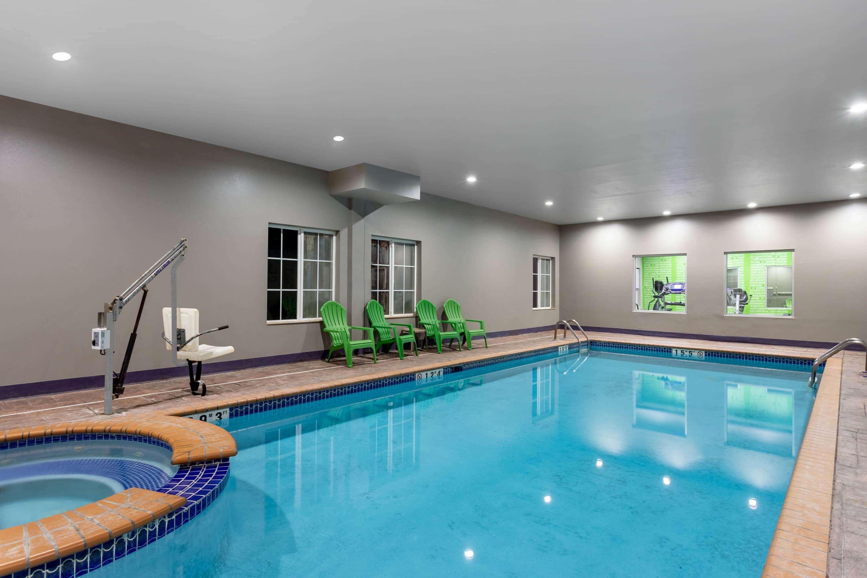 La Quinta By Wyndham Huntsville Airport Madison Exterior photo